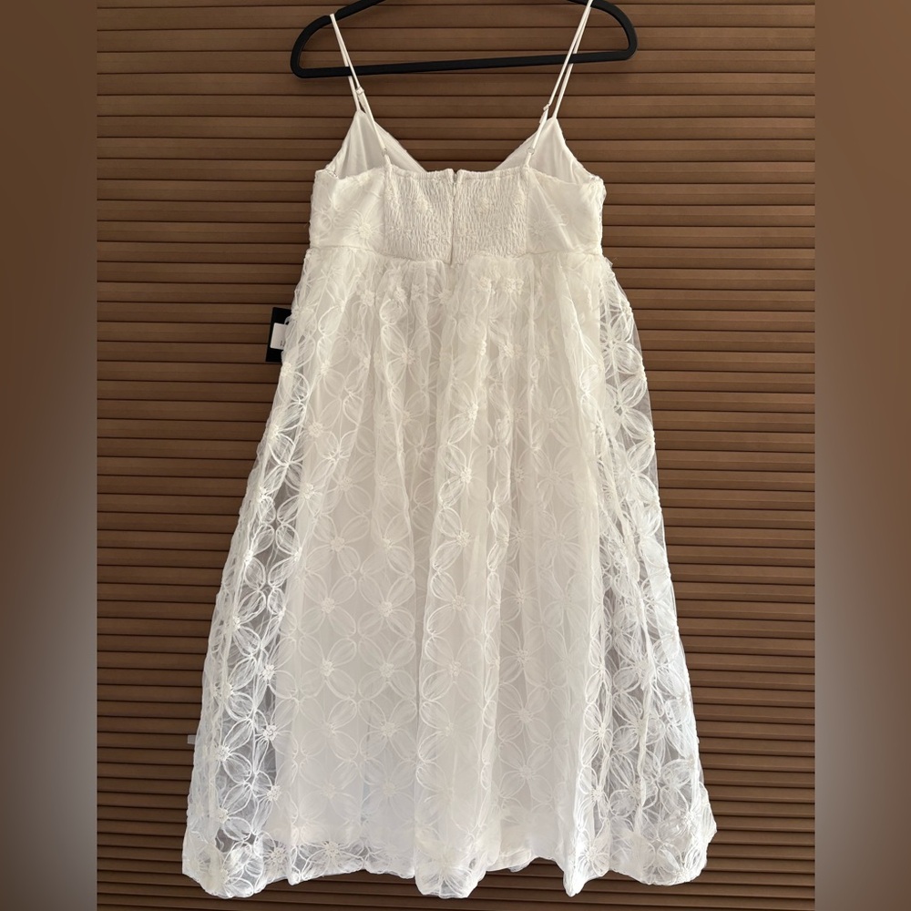 Lulu's White Dress - Picture 2 of 6